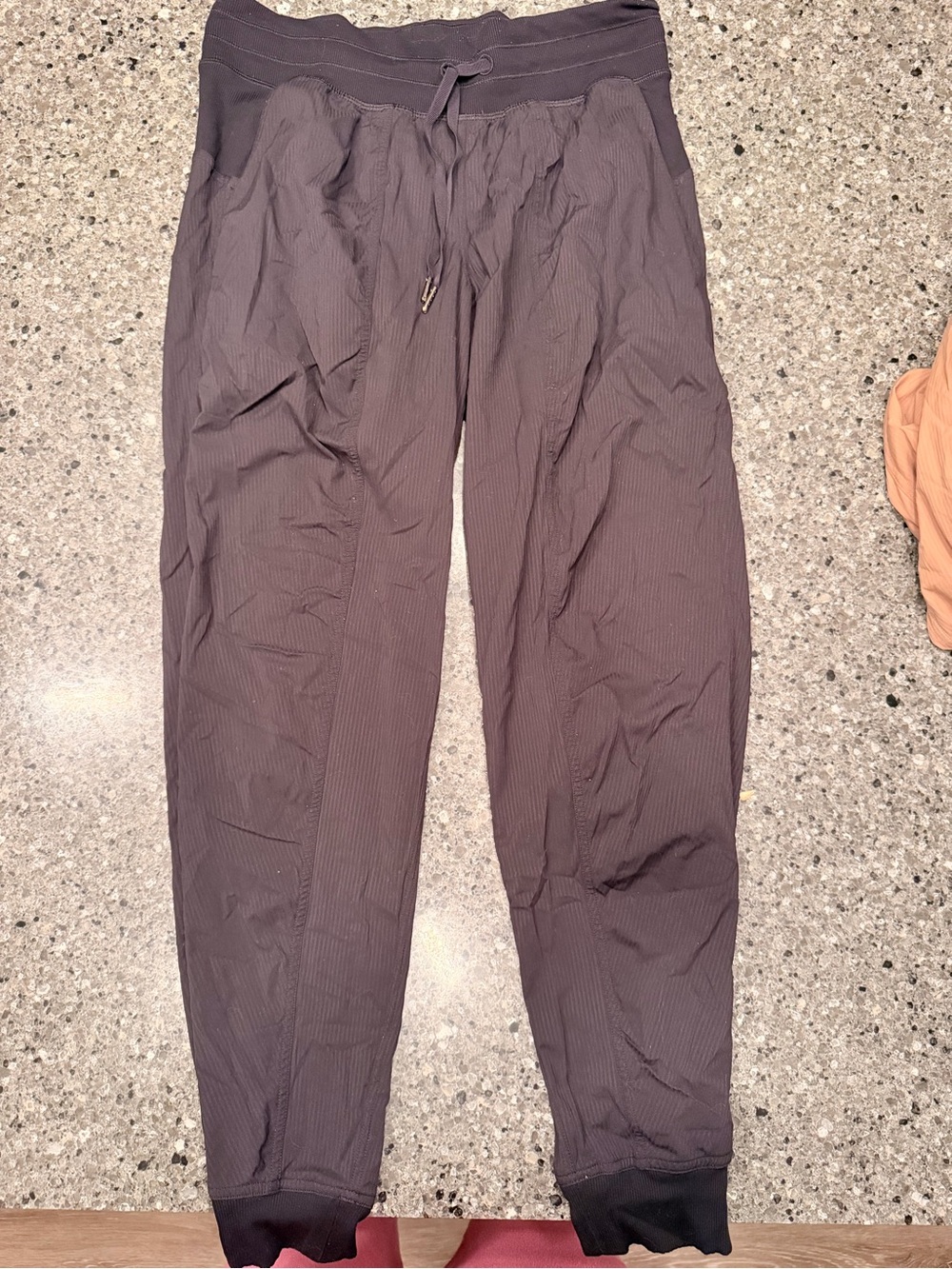 lululemon athletica women’s black Drawstring Joggers